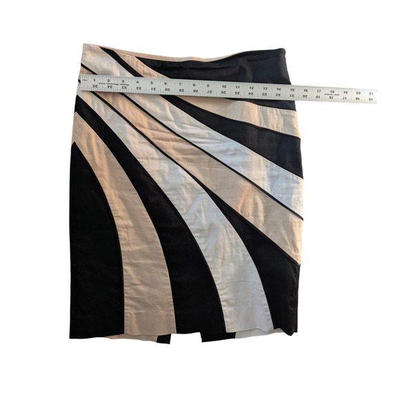 White House Black Market Black Cream Tan Abstract Swirl Pencil Skirt Size 2 - Picture 4 of 7